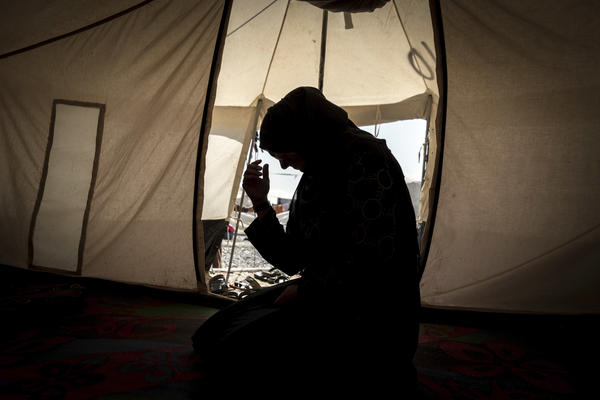 SKUVALI SU MOJU BEBU ŽIVU U METALNOJ KUTIJI: Svedočanstvo majke koja je bila žrtva ISLAMSKIH EKSTREMISTA!