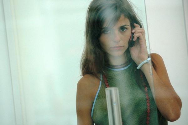 CRNOGORKA traži SLATKOG DEČKIĆA DA JOJ GLUMI DEČKA NA SVADBI U BEOGRADU! Za OVU sumu novca, ima dodatne USLOVE! (FOTO)