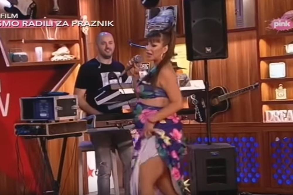 UBIJA VAS OVAJ TMURAN I SIV DAN? Kad vidite kako MEŠA i peva Miljana SEKSI ROBOTA - zasijaće vam SUNCE...od smeha! (VIDEO)