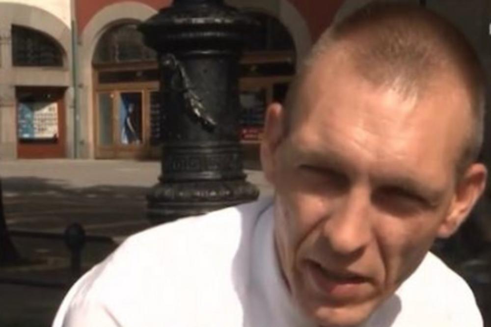 SRBIJA MU NIJE DALA DRUGI IZBOR! Muškarac iz Subotice dobio poziv za vojnu vežbu, pa u kasarnu poveo DVOJE MALE DECE! (FOTO)