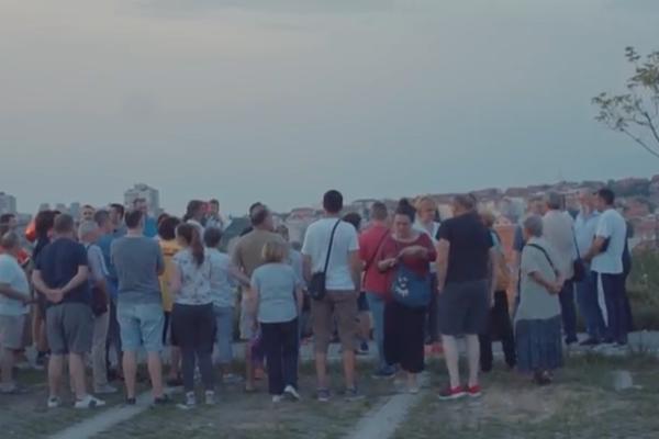 NEPRIJATNO IZNENAĐENJE ZA STANARE STEPE! Planirali su blokadu jer im grade crkvu UMESTO DOMA ZDRAVLJA, a dočekao ih je šok! (VIDEO)