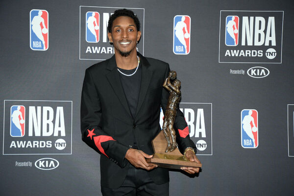 KAKVA SRAMOTA NBA ZVEZDE: Otišao iz Orlanda zbog sahrane, a uhvaćen kako se provodi u striptiz klubu!