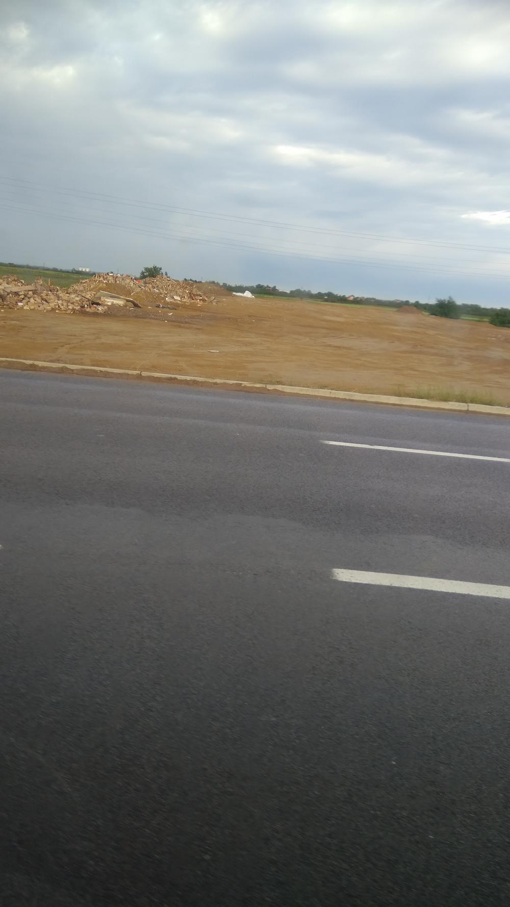 Divlja deponija u Ovči       