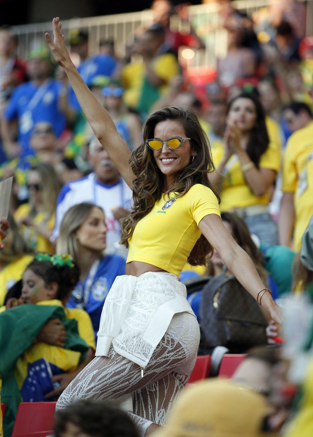 Izabel Gular je inače devojka Kevina Trapa koji je takođe ispao sa Nemaćkom sa Mundijala  