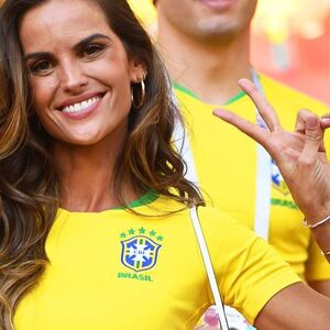 Izvini Kevine, ali Brazil je u srcu: Izabela Gular u mini kupaćem kostimu u nacionalnim bojama osvojila svet (FOTO)