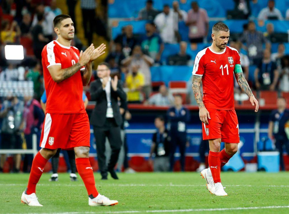 Aleksandar Mitrović i Aleksandar Kolarov posle utakmice protiv Brazila  