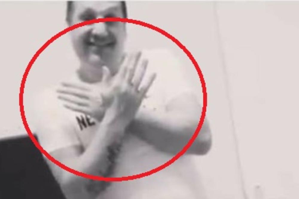 CRNI ČOVEČE DA LI JE REALNO DA SI OVO URADIO? Gagija Đoganija optužuju da je pokazao isti simbol kao Šaćiri - ORLA!