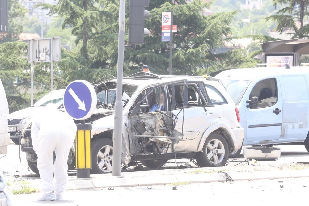 Siniša Melić bio je u automobilu kada je naprava eksplodirala  