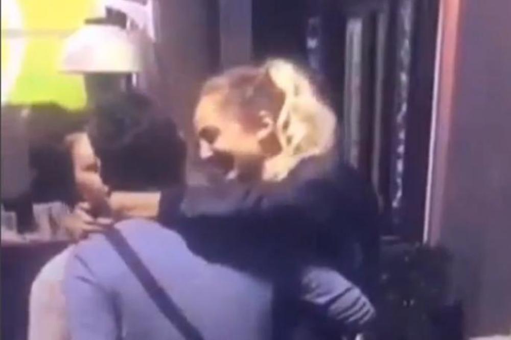 OVO JE PRAVI DAMSKI POTEZ! Procurele Lunine PERVERZIJE : Đoganijeva se LJUBI sa dvoje ljudi ISTOVREMENO, sa muškarcem i ŽENOM! (VIDEO)