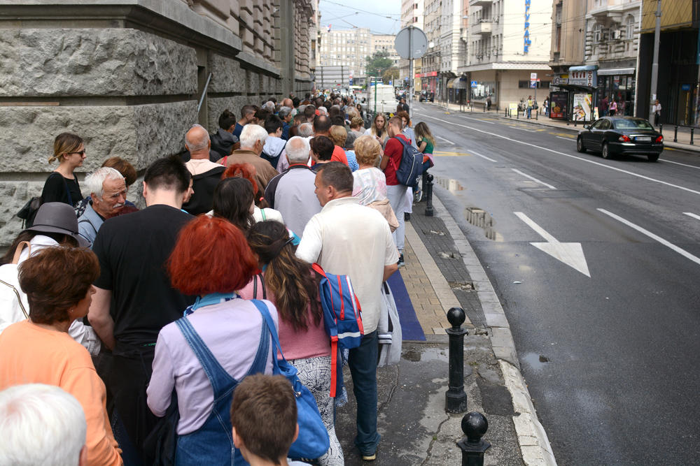 Gužva ispred Narodnog muzeja  