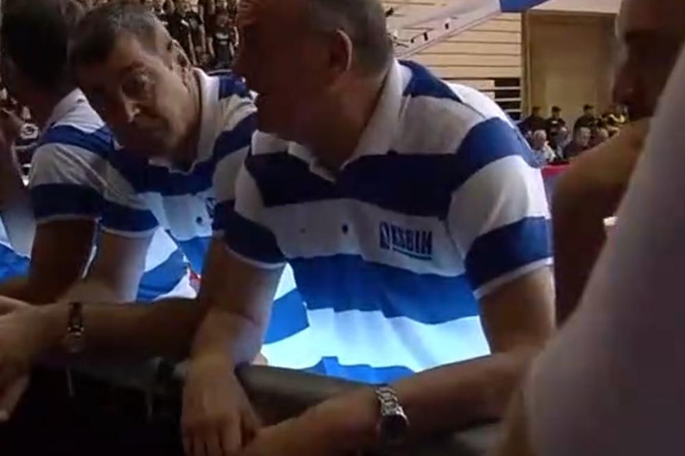 NOVI HIT U DULETOVOJ REŽIJI! Najteži poraz Vujoševićeve karijere, ali je na tajm-autu opet briljirao! (VIDEO)