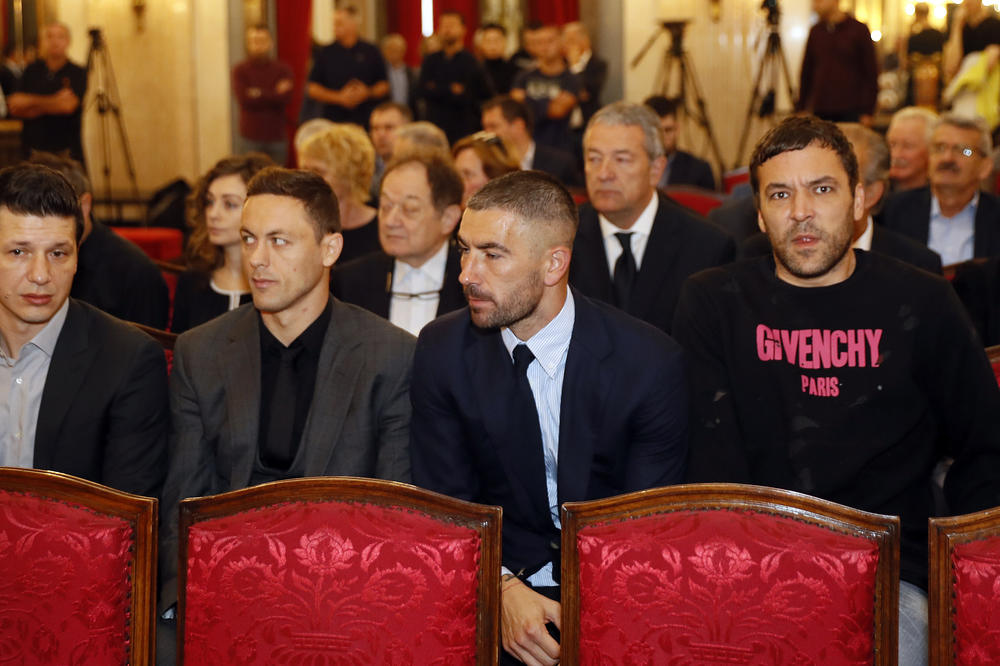 Fudbalska Srbija se oprostila od Bunje: Ne mogu da verujem da ga više nema, fudbal je izgubio najpoštenijeg čoveka! (FOTO)