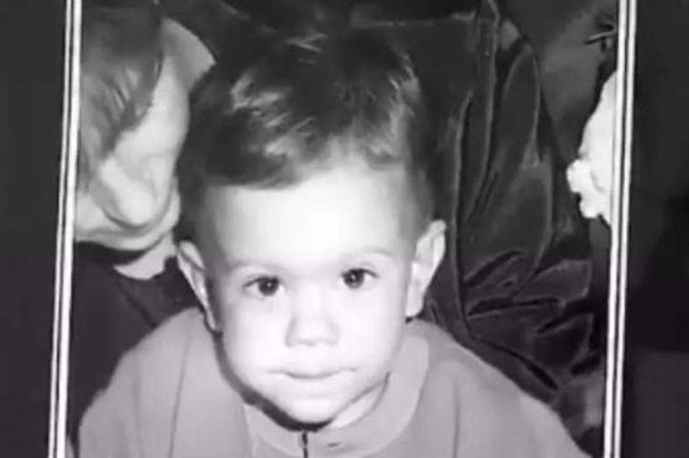 PREPOZNAJETE LI OVOG ZAVODNIKA? Sada je velika zvezda, a i nekad je bio sladak, zar ne? (FOTO)