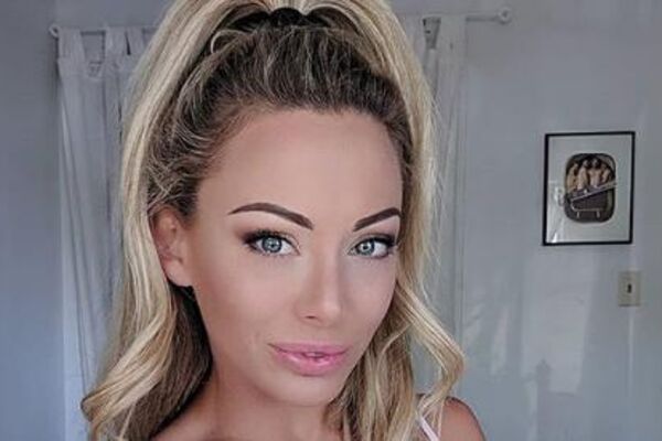 Radila je kao čuvarka, a onda je odlučila da postane ZVEZDA FILMOVA ZA ODRASLE! (FOTO)