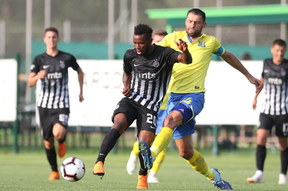 Šta to radi Sejduba Suma na pripremama?! I portparolka Partizana je bila zbunjena! (VIDEO)