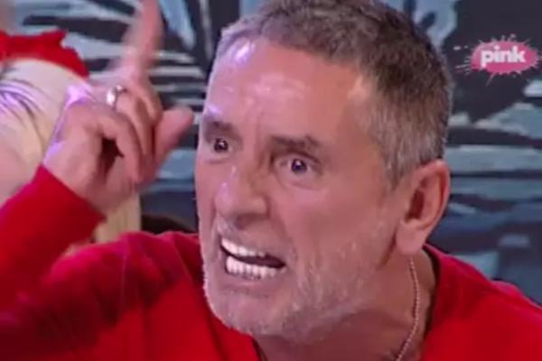 ONA JE ZA MENE BUKVETINA: Lepi Mića tvrdi da mu je Anabela KLELA ćerku, pa OSUO PALJBU po njoj (VIDEO)