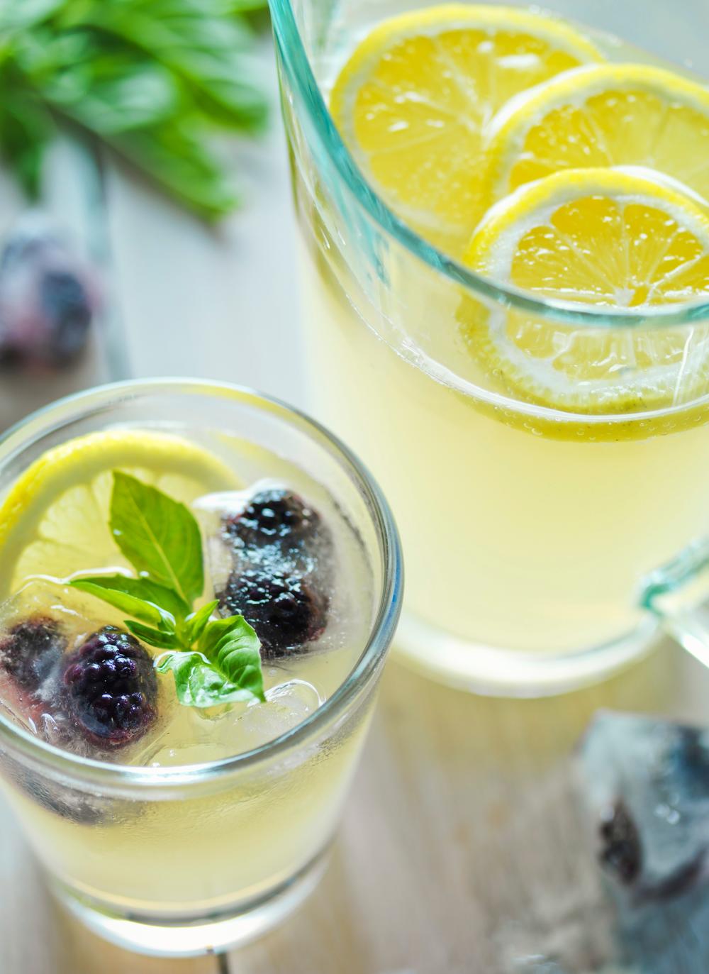 Kriške limuna koje stavljaju u pića mogu imati na sebi potencijalno patogene mikroorganizme  