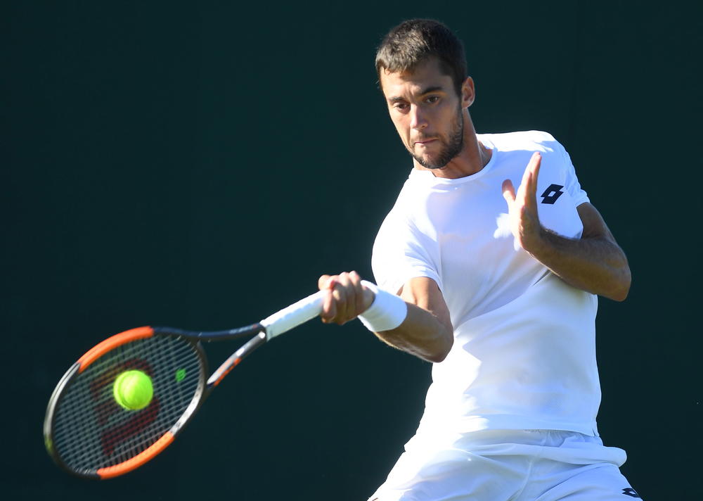 Laslo đere na meču protiv Lorencija