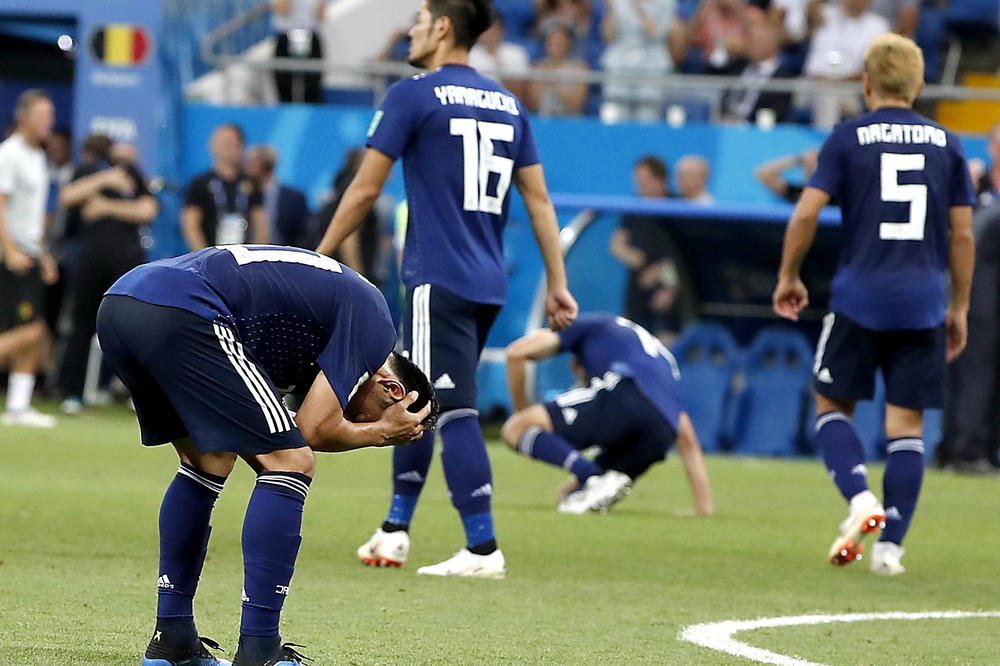 GEST JAPANACA OBIŠAO PLANETU: Pogledajte njihovu svlačionicu posle poraza od Belgije! (FOTO)