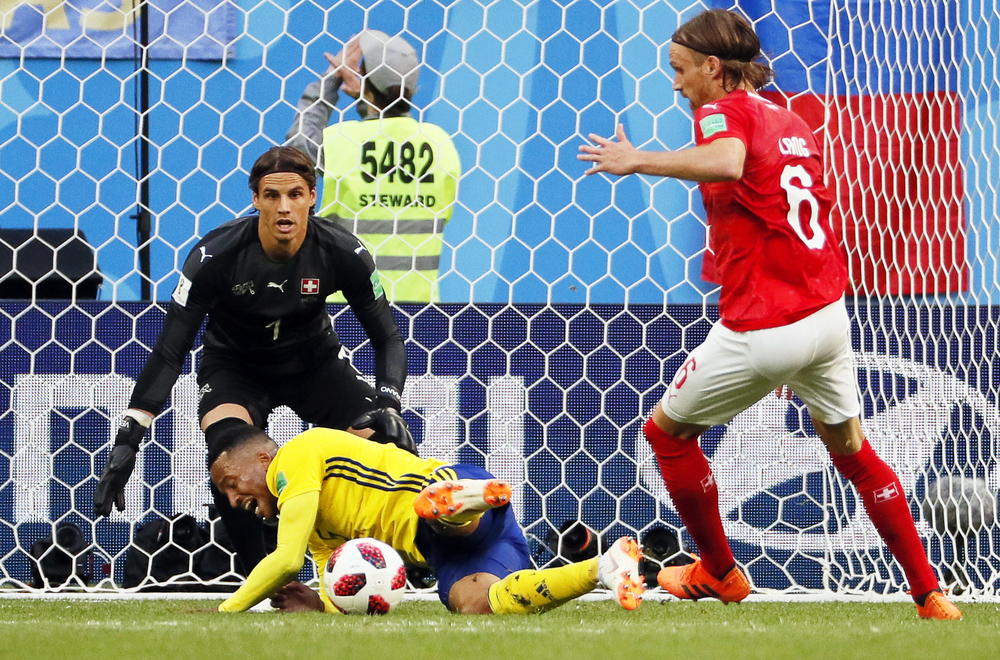 Trenutak kada je Lang oborio Olsena  