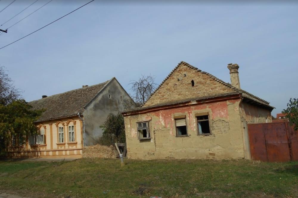 AMERIKANKA SE UDALA I ŽIVI U SRPSKOM SELU: Sada ne sme da izađe iz kuće, a razlog je SUMANUT!