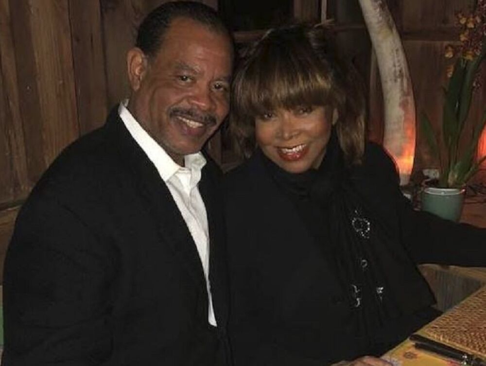 Krejg Tarner, Tina Tarner