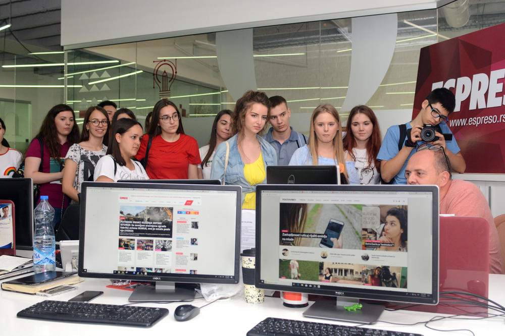 ZNATE LI ŠTA JE YOUTHVIBES? Njih 20 trenutno rade jednu od najuzbudljivijih stvari u Srbiji (FOTO) (VIDEO)