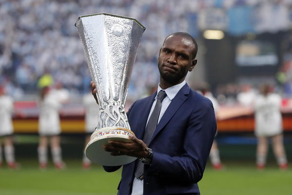 ABIDAL NASTAVIO SA IZNOŠENJEM PRLJAVOG VEŠA: Kada ovo čuju, navijači Barselone će poludeti od besa - tiče se Ćavija