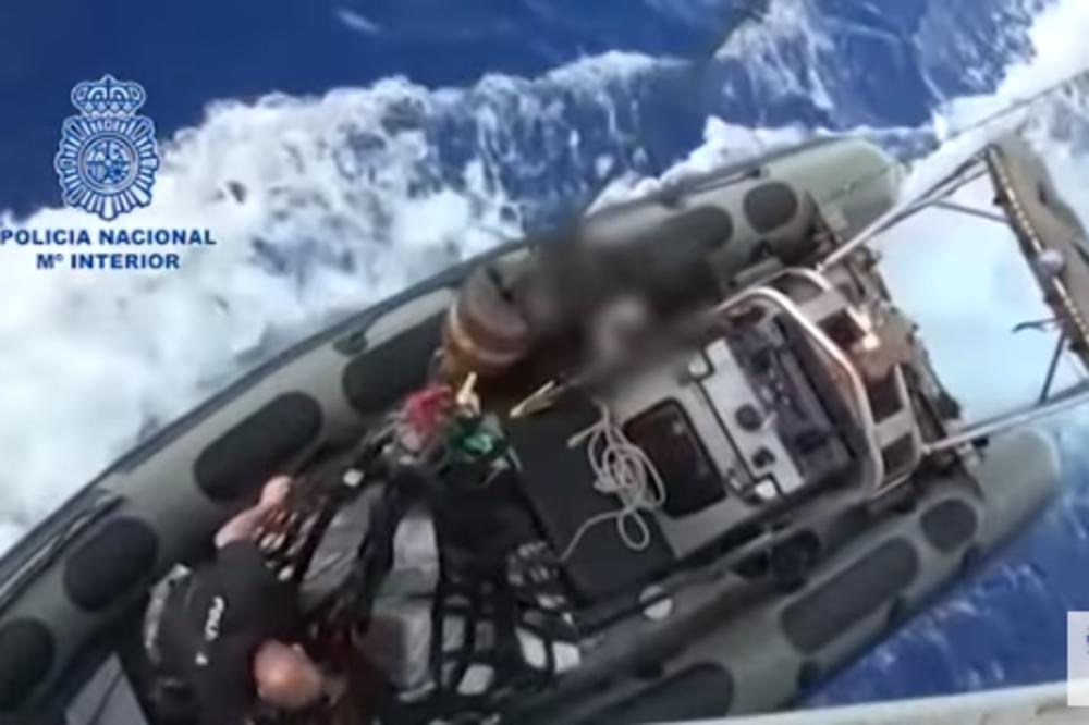 PALI ZBOG PET TONA KOKAINA! Pogledajte spektakularnu akciju hapšenja trojice Hrvata! (VIDEO)
