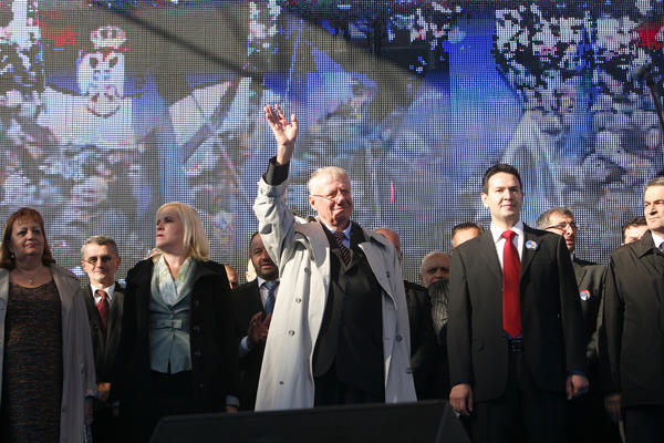 SRS: Srpski narod da ne prihvati ponudu vlasti da se pitanje Kosova i Metohije reši na referendumu