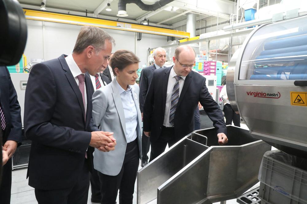  Ana Brnabic posetila je proizvodni pogon nemacke kompanije 'Norma grupa