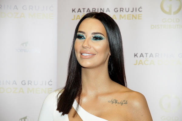 KATARINA GRUJIĆ POKAZALA U KAKVOM LUKSUZU ŽIVI: Detalj iz njenog porodičnog doma će vas ODUŠEVITI! (FOTO)