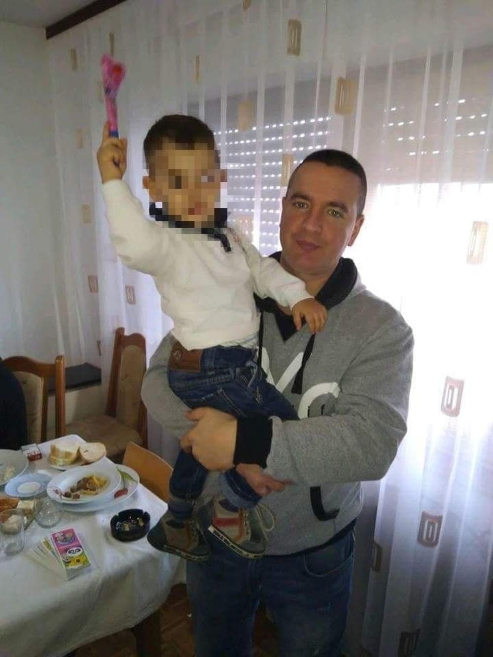 Miloš Bajić sa sinom   