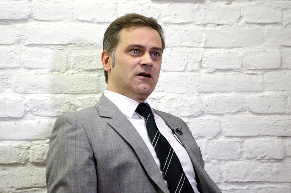 BORKO STEFANOVIĆ ZA ESPRESO: Blizu smo kraja ovog režima! Njihovi osmesi biće lepa istorija! Baba se češlja dok ljude dižu u vazduh, vlada lopovluk i opšte siromaštvo! (VIDEO)