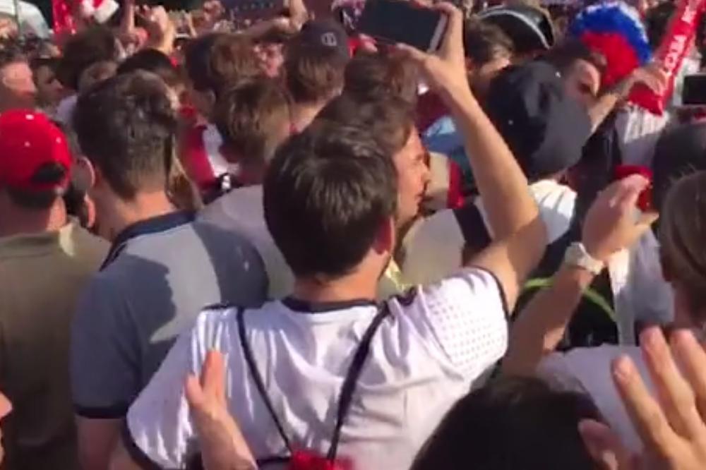 LUDNICA U MOSKVI! Pogledajte kako Englezi slave prvo polufinale SP u 28 godina! (VIDEO)