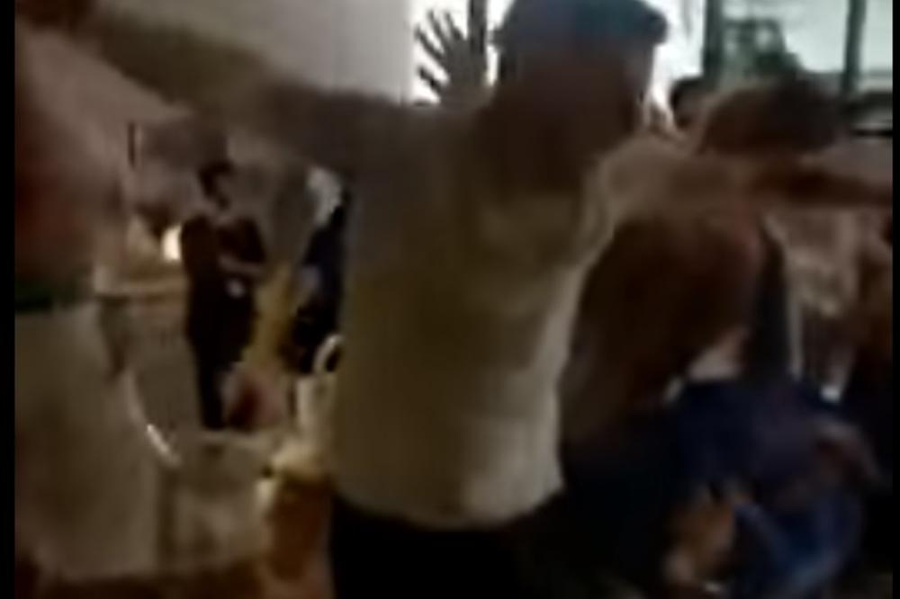 BRAVO, BAŠ STE PRAVI HULIGANI! Engleski navijači uleteli u IKEU i napali NEBRANJENE KREVETE! (VIDEO)