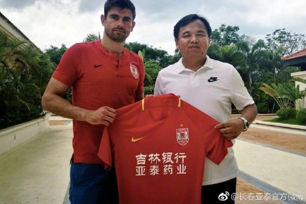 PEJČINOVIĆ ISKRENO I PRAVO U CENTAR! U Kinu se ide po novac, egzistencija je na prvom mestu!