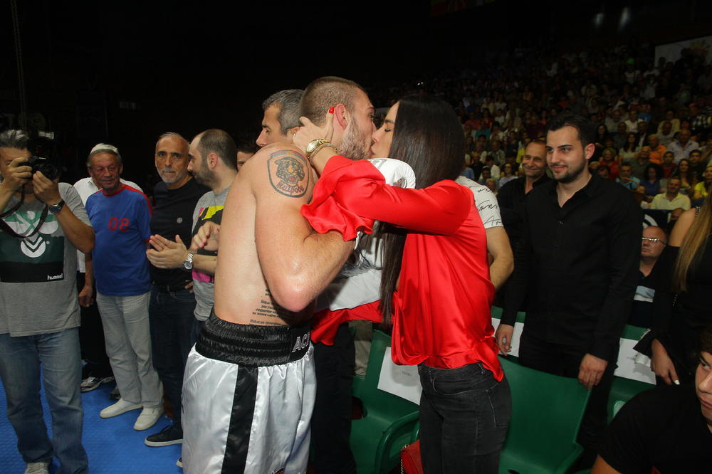 ŠOK! CECA USKORO POSTAJE BAKA! Veljko Ražnatović iznenadio sve: Bogdana i ja podarićemo Ceci unuče!