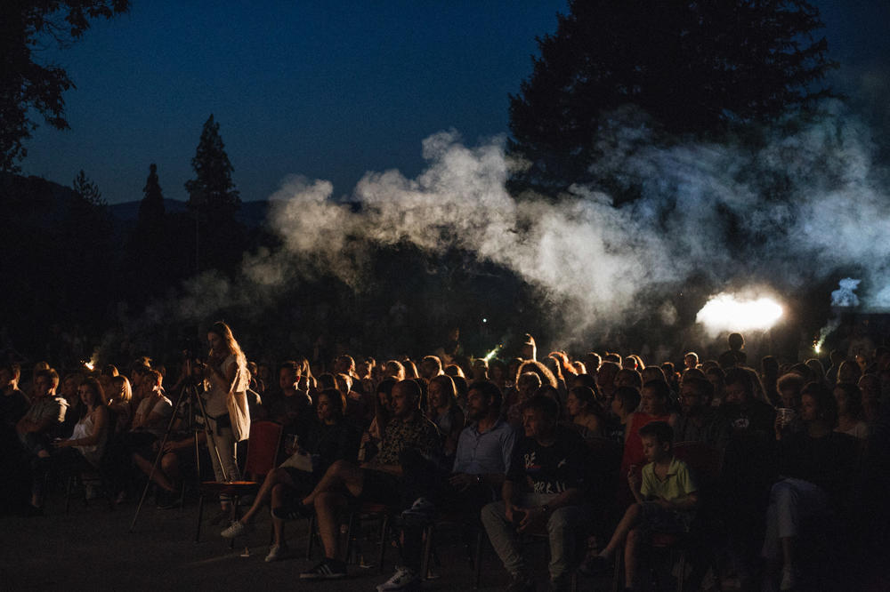 ZATVOREN PETI BAŠTA FEST: Uz sjajnu atmosferu i naše poznate glumce!