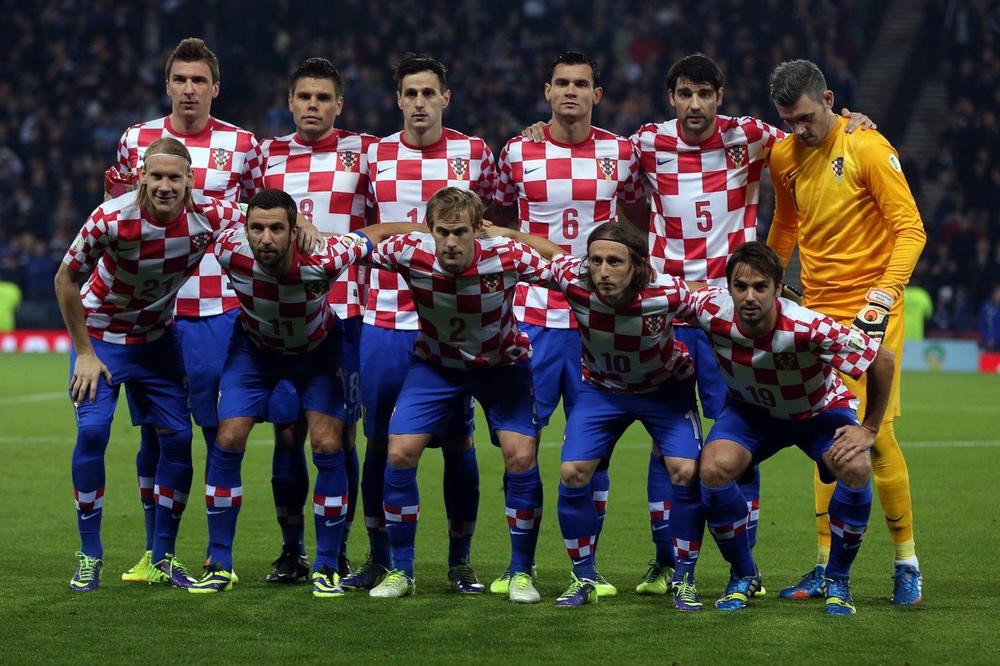 PROVOCIRAJU RUSE PO ALBANSKOM RECEPTU! Ukrajinci sramnim gestom dolivaju ulje na hrvatsku vatru! (VIDEO)