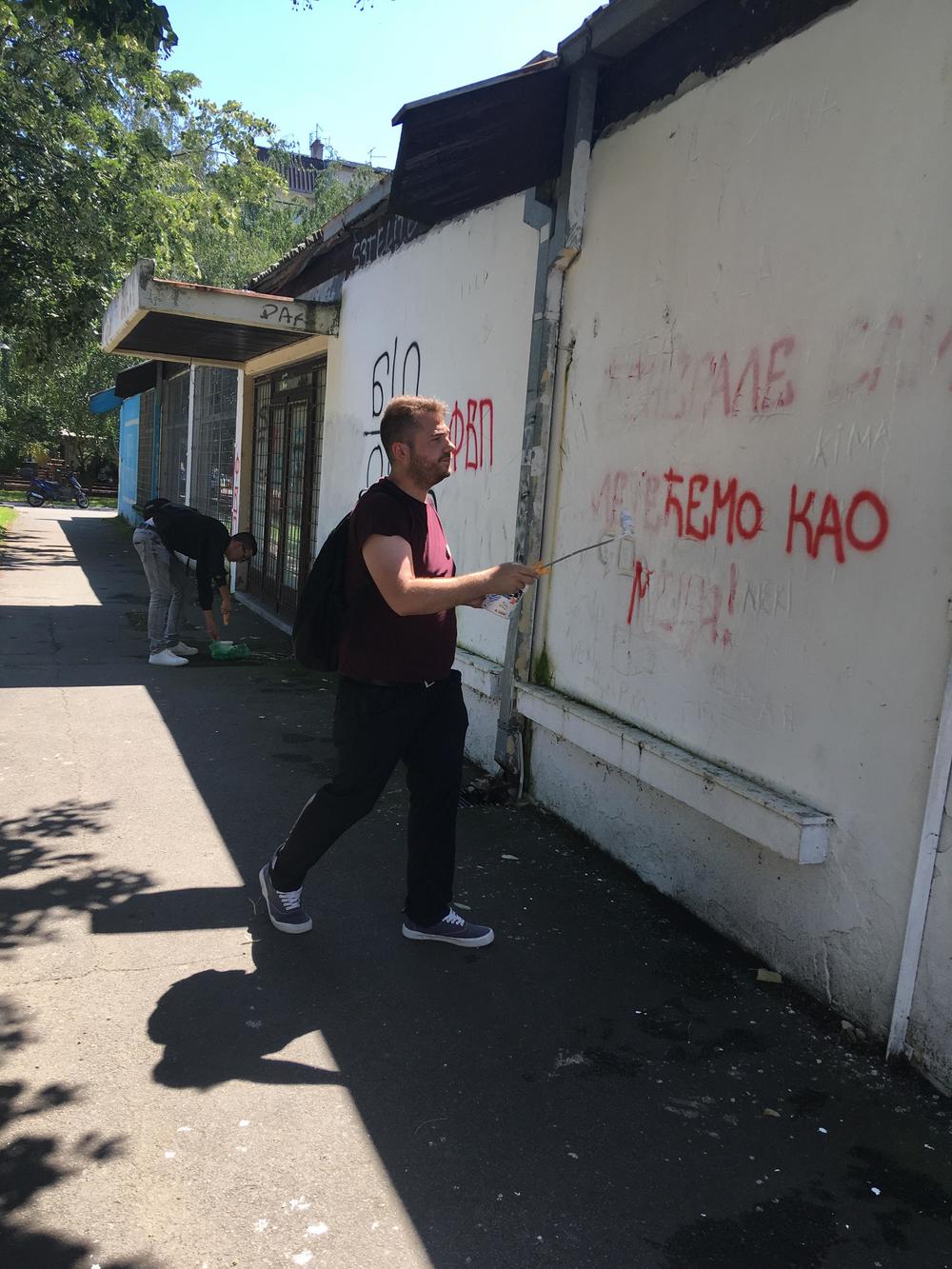 KOORDINISANA AKCIJA: Prekrečeni grafiti Ratka Mladića u Boru i Bačkoj Palanci!