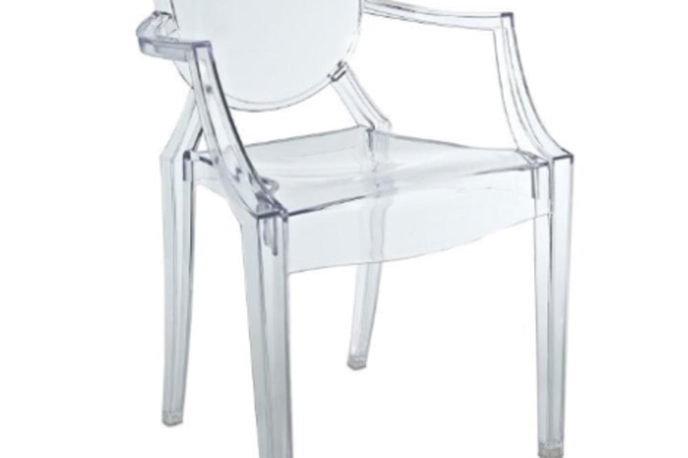 NAJVEĆA INTERNET ISPALA SVIH VREMENA! Naručila je PLASTIČNU STOLICU, a kada je stigao paket doživela je ŠOK LEVEL 100! (FOTO)