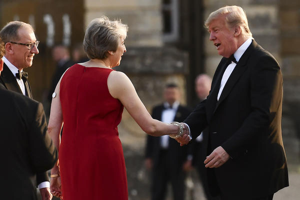 MOJ PRVI BOGATI DEČAK MI JE NASILNO SKINUO GAĆE! Novinarka tvrdi da ju je TRAMP SILOVAO! OTKRILA SVE DETALJE!