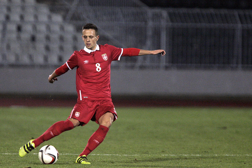 Valensija prodala Nemanju Maksimovića, ali u ugovor ubacila specijalne klauzule kako može da ga vrati!