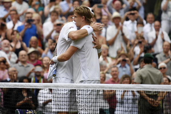 POBEDNIK VIMBLDONSKOG MARATONA POSLE TRIJUMFA: Pokušaću da uradim sve, ali zaista ne znam kako ću izgurati i finale! (VIDEO)