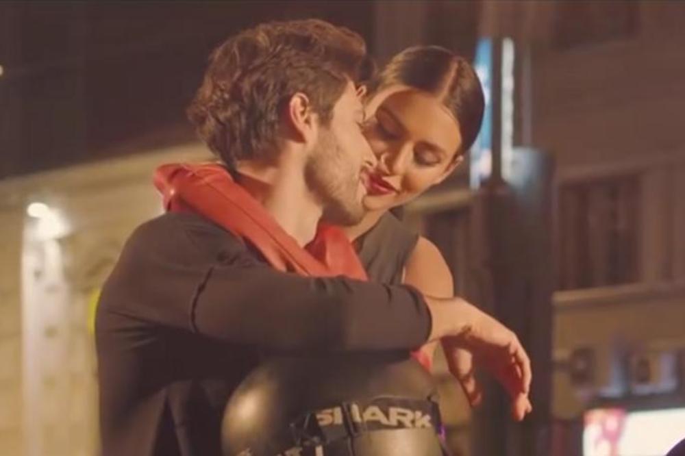 SREĆNO JE ZALJUBLJENA, ALI NIKO NE ZNA KO JE OSVOJIO NJENO SRCE: Anastasija Ražnatović otkrila zašto svog dečka KRIJE kao zmija noge (VIDEO)