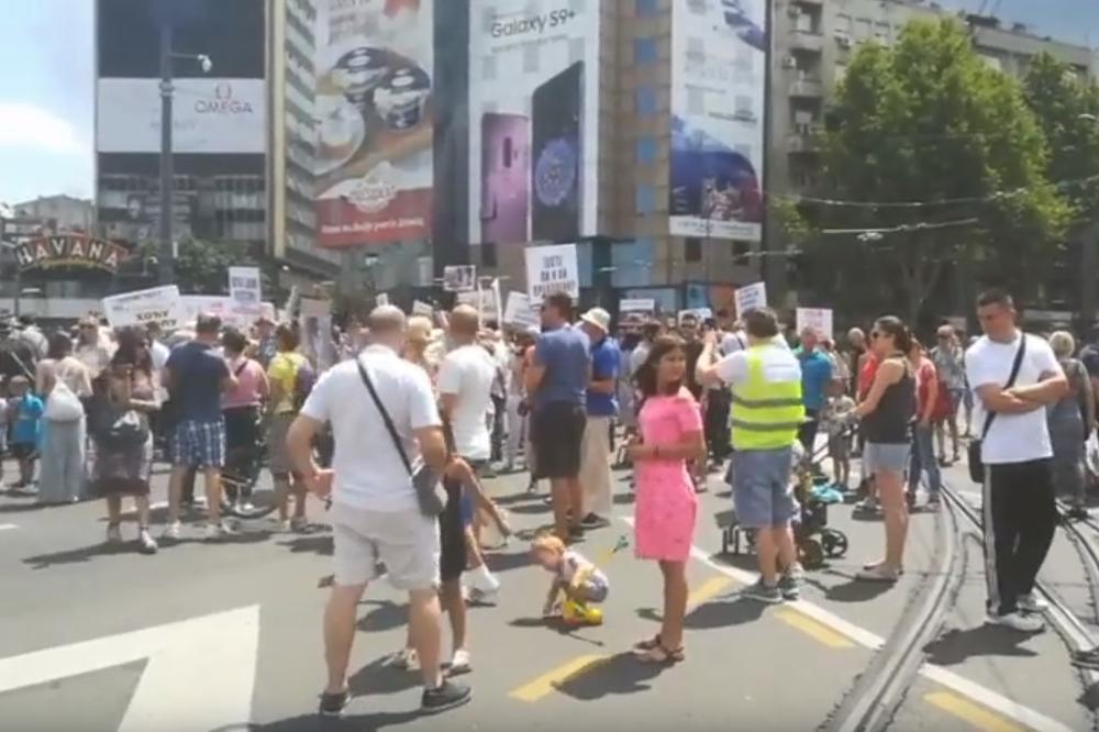 NASELJE STEPA STEPANOVIĆ NE SPAVA: Protestom blokirali Slaviju na dva sata!