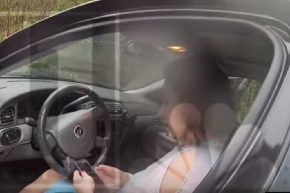 DOKLE IDE BAHATOST? Policajci BACALI NOVČIĆ da bi odlučili kako da KAZNE ŽENU zbog brze vožnje, a onda ih STIGLA KAZNA! (VIDEO)