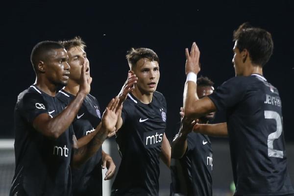 TURCI ZAPELI, PARTIZAN NE PUŠTA: Šta će biti sa veznjakom?