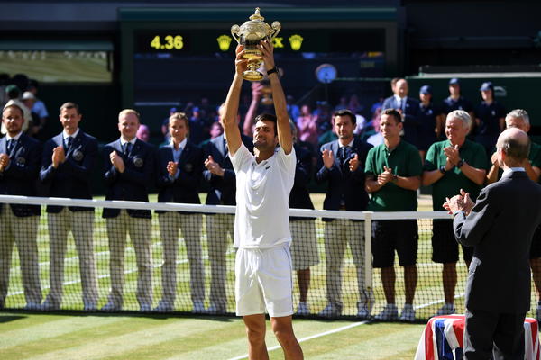 SPORTSKA ELITA ČESTITALA ĐOKOVIĆU: Tajson, Del Potro, Kros - oni se klanjaju Noletu! (FOTO)